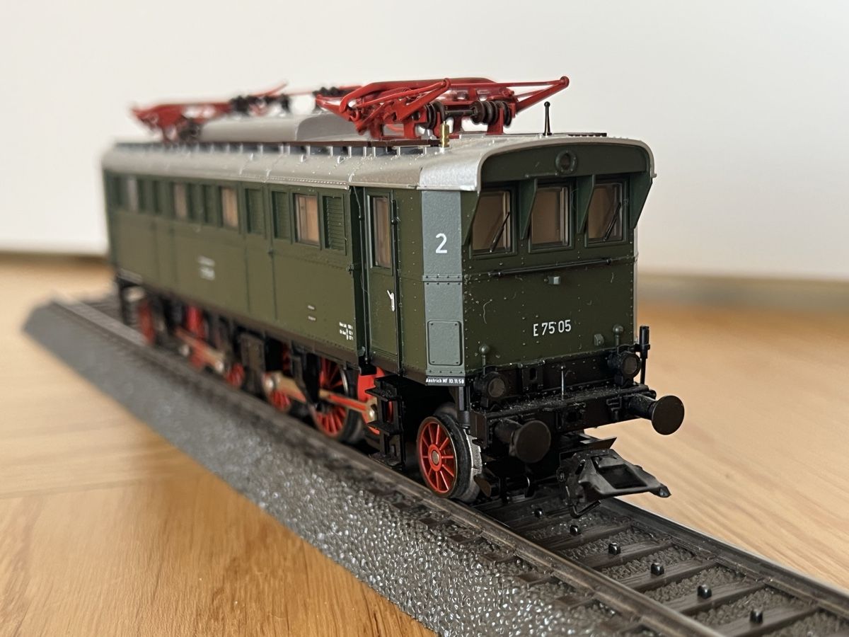 Märklin Modelleisenbahnen: DR BR E 75 Märklin digital – Gebraucht aus Basel von Re620_11627