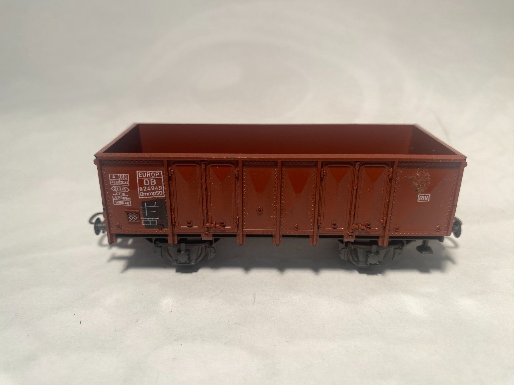 Roco Modellini di ferrovie: ROCO offener Güterwagen braun DB, DC Achsen – Usato da Buchrain venduto da Modellbahn11