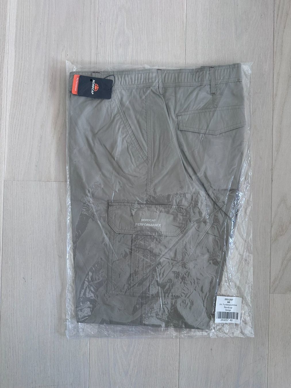 Pantaloni: Herrenshorts Gr. 60 – Usato da Balzers venduto da NinaSprenger
