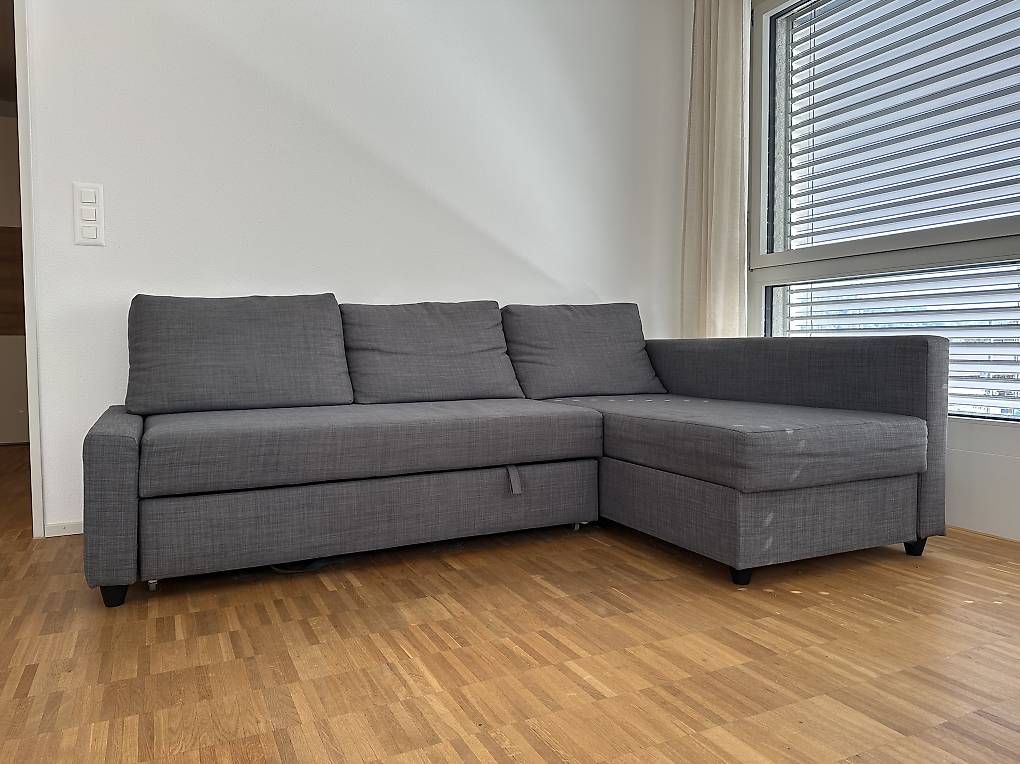 Divani: Modernes Schlafsofa mit Bettkasten in Dunkelgrau  – Usato da Escholzmatt venduto da Jerkybeef