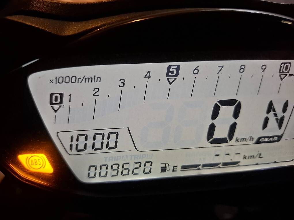 Suzuki Strasse: Suzuki SV650 zu verkaufen – Gebraucht aus Mastrils von des_f2q5 2