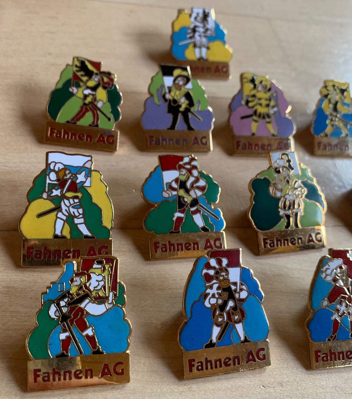 Placchette & Badge: 13 Pin der Fahnen AG – Usato da Goldingen venduto da Bergler012 1
