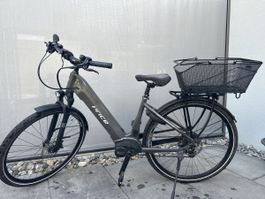 E-Bike f-PRICE Bosch Performance Line mit Korb und Ladegerät