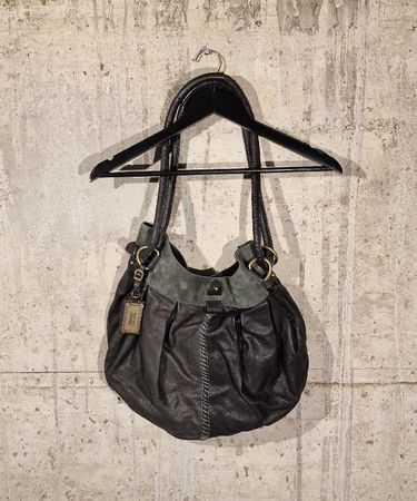 Elegante Hugo BOSS Handtasche aus Leder - vintage y2k