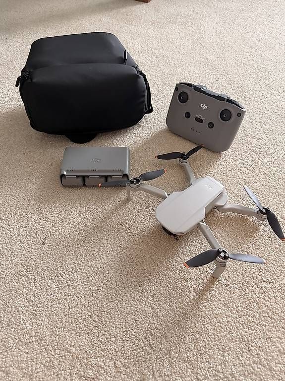 DJI RC Kits de montage: DJI MINI 4K FLY MORE COMBO – D'occasion à Schaffhausen par phi_6fjy