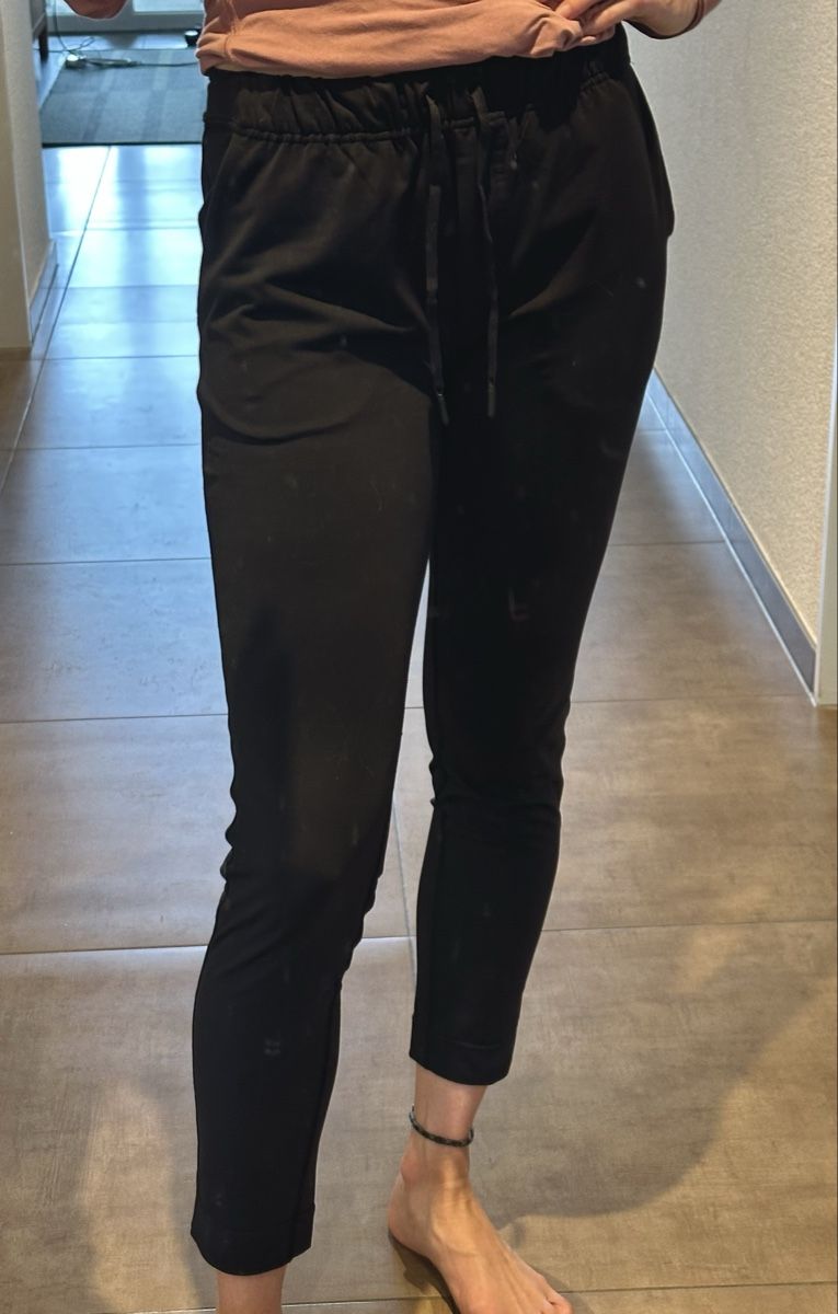 Lululemon Pantaloni: womens lululemon casual pant size 2/eu34 – Usato da bözberg venduto da amy_7wz8 4