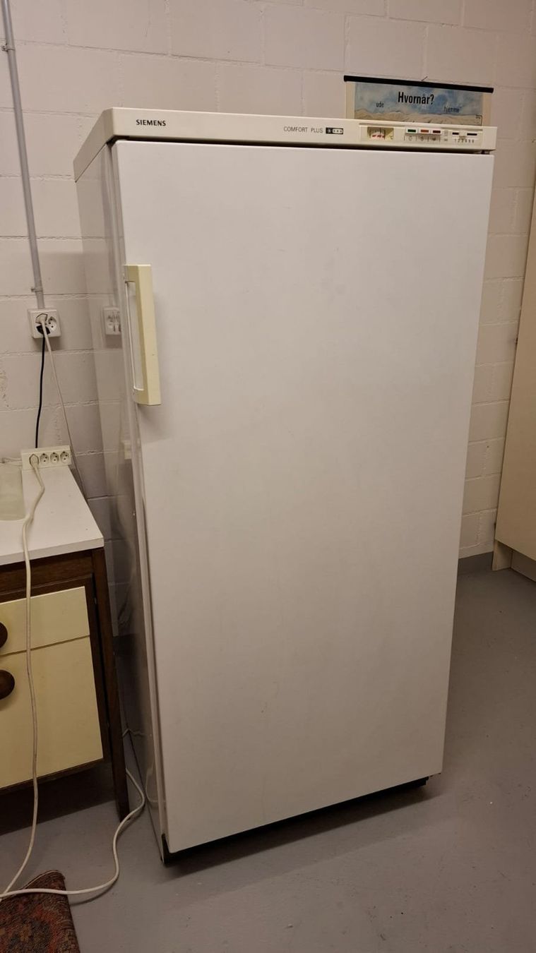 Siemens Gefrierschrank: Gefrierschrank Siemens Comfort Plus – Gebraucht aus Oberrieden von  1