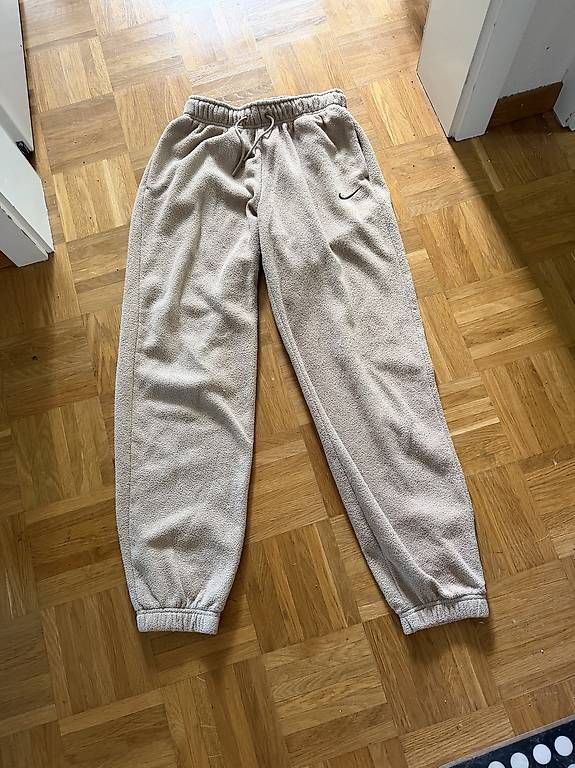 Nike Pantalons: Nike Trainer Jogging Hose gr. xs – D'occasion à Bern par Golem3