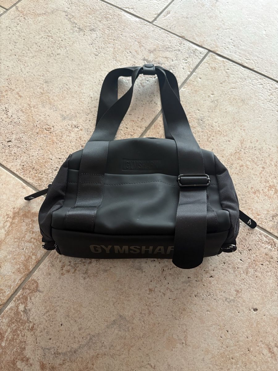 Gymshark Borse: sac gymshark everyday mini holdall  – Usato da St-Prex venduto da Chiaralop 1