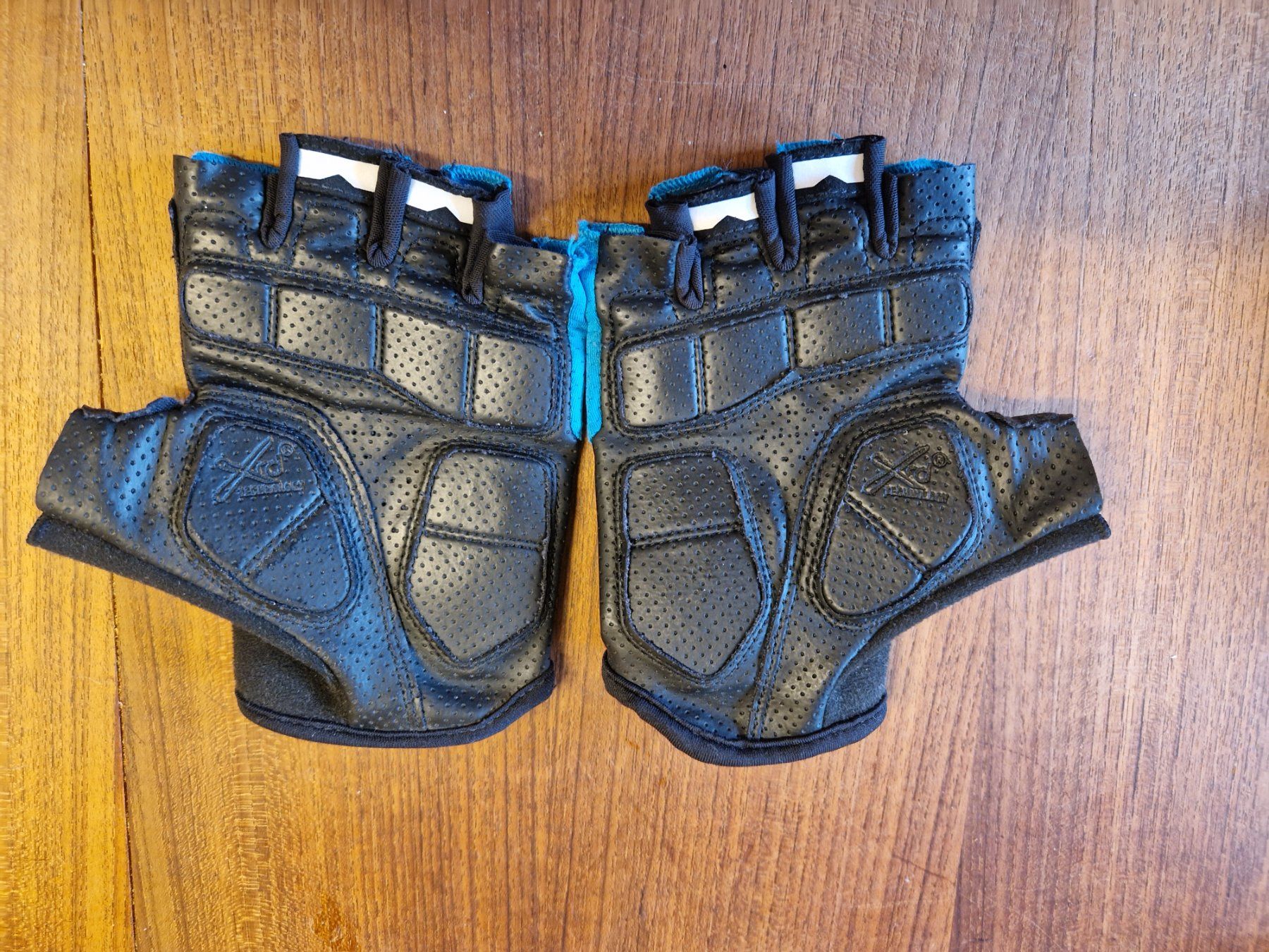 Handschuhe & Handstulpen: Gants velo – Neu (gemäss Beschreibung) aus Les Bois von ayanou04 1