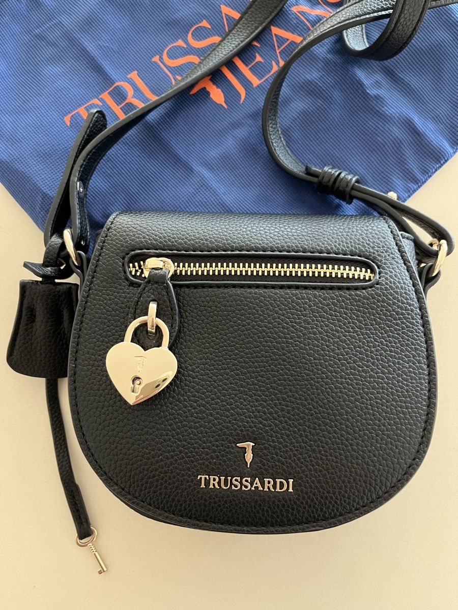 Trussardi Sacs femmes: Handtasche NEU von Trussardi – Neuf (Voir description) à Russikon par Suomi11 1