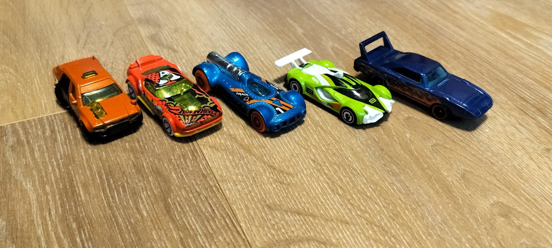 Hot Wheels Jouets: HotWheels Set – D'occasion à Zweilütschinen par badguy79 3