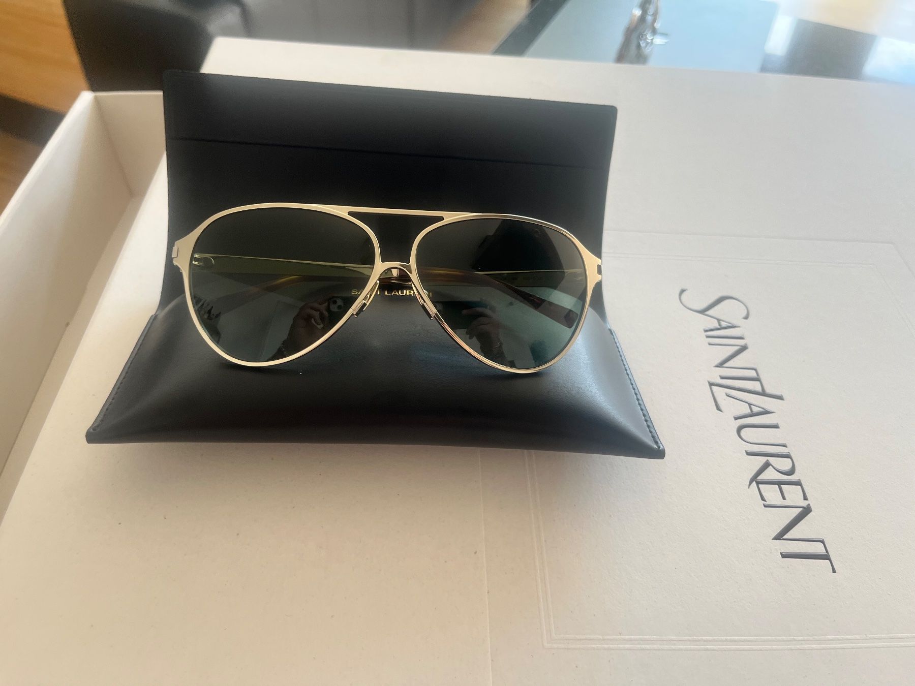 Saint Laurent Borse: Yves Saint Laurent Tasche + Brille Set – Nuovo e nell'imballaggio originale da Winterthur venduto da mjo_x5tr 5