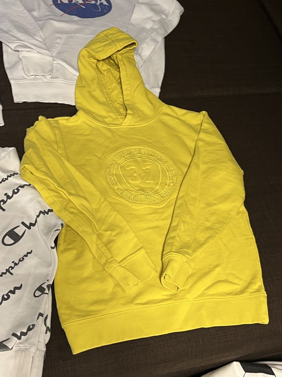 Pullover & Sweatshirts: 4 Kapuzenpullover Set – Gebraucht aus Urdorf von jack8952 1