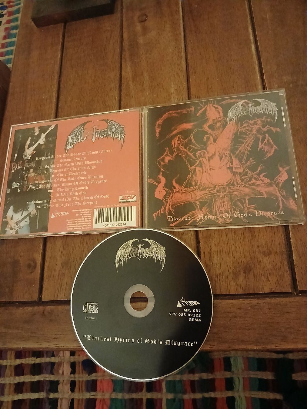 CD: evil incarnate- blackest... – Usato da St-Cergue venduto da VeganWarrior
