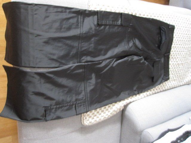 Zara Hosen: schwarze Hose von Zara – Gebraucht aus Ehrendingen von salvi1995 2