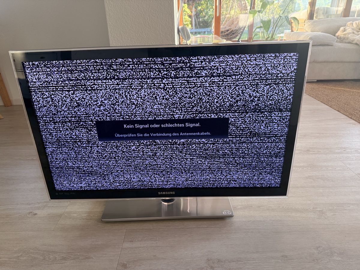 Fernseher: Samsung 40-Zoll LCD-TV – Gebraucht aus Buttwil von vog_6pcp