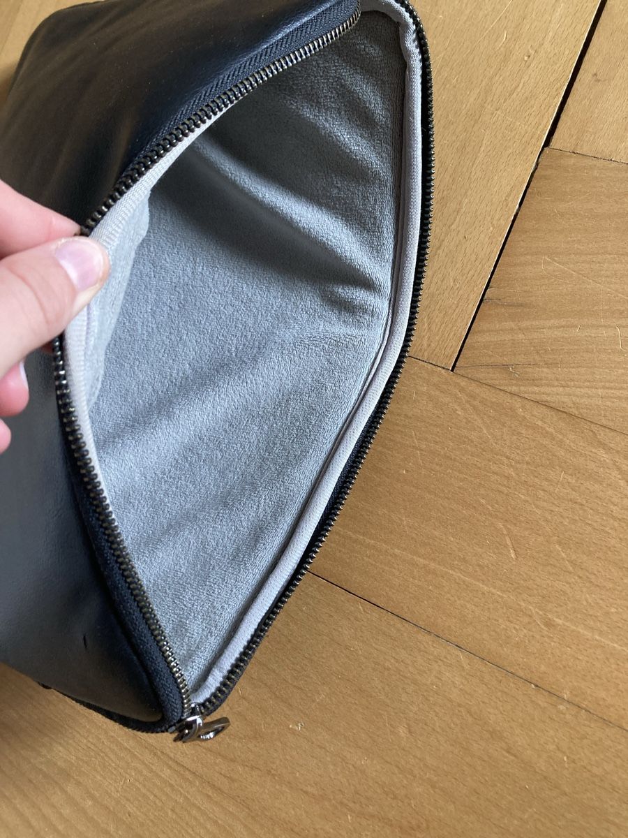 Cover & Protezioni schermo: Laptop/Ipadhülle - Lederimitat – Usato da Bern venduto da liavin 1