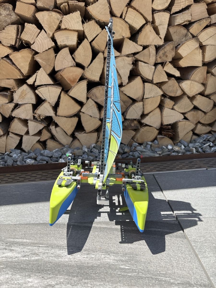 Lego Jouets: Lego technic 42105 – D'occasion à Ebertswil par Noldi80 1