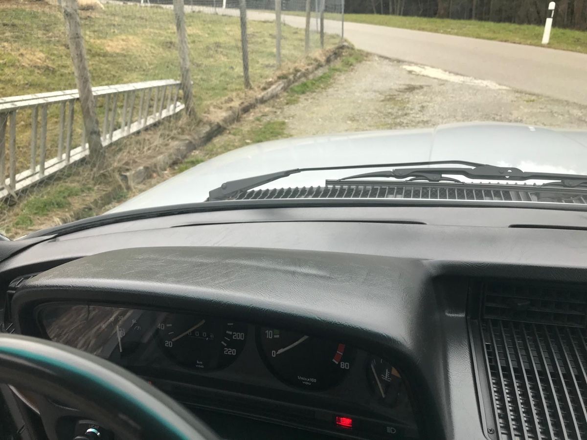 BMW Automobili: BMW 528i Oldtimer, Top Zustand, Veteran – Usato da Neschwil venduto da Luna19610 5