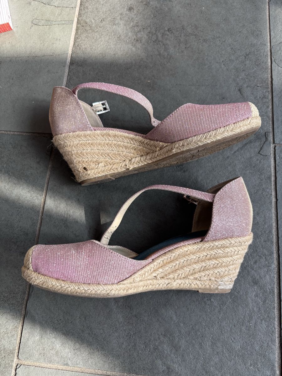 Damenschuhe: Pumps Damen – Gebraucht aus Münsingen von Richigen