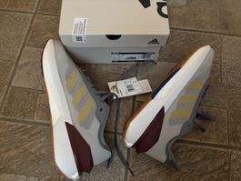 42 2/3_adidas Avryn_LP 185 CHF_NEU