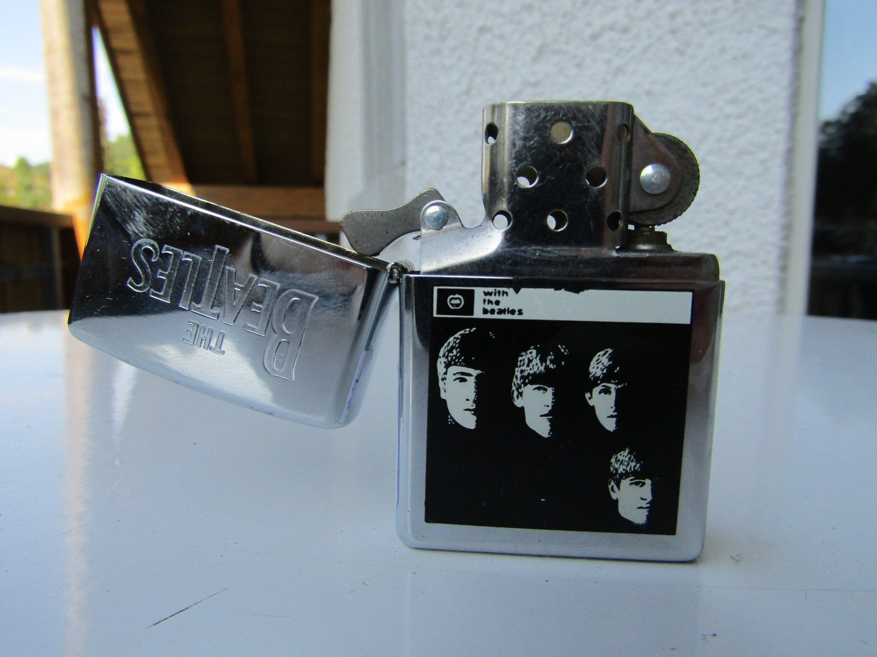Zippo Feuerzeuge: Zippo Feuerzeug  The Beatles Original Neuwertig Rar – Gebraucht aus Wädenswil von tome70 5