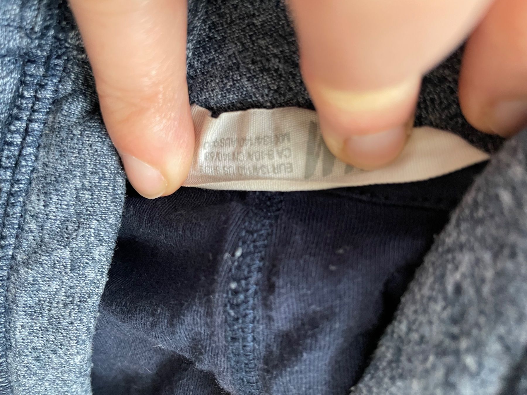 H&M Maglioni & Felpe: Knaben Kapuzenpullover – Usato da Seewen venduto da dvh05 2