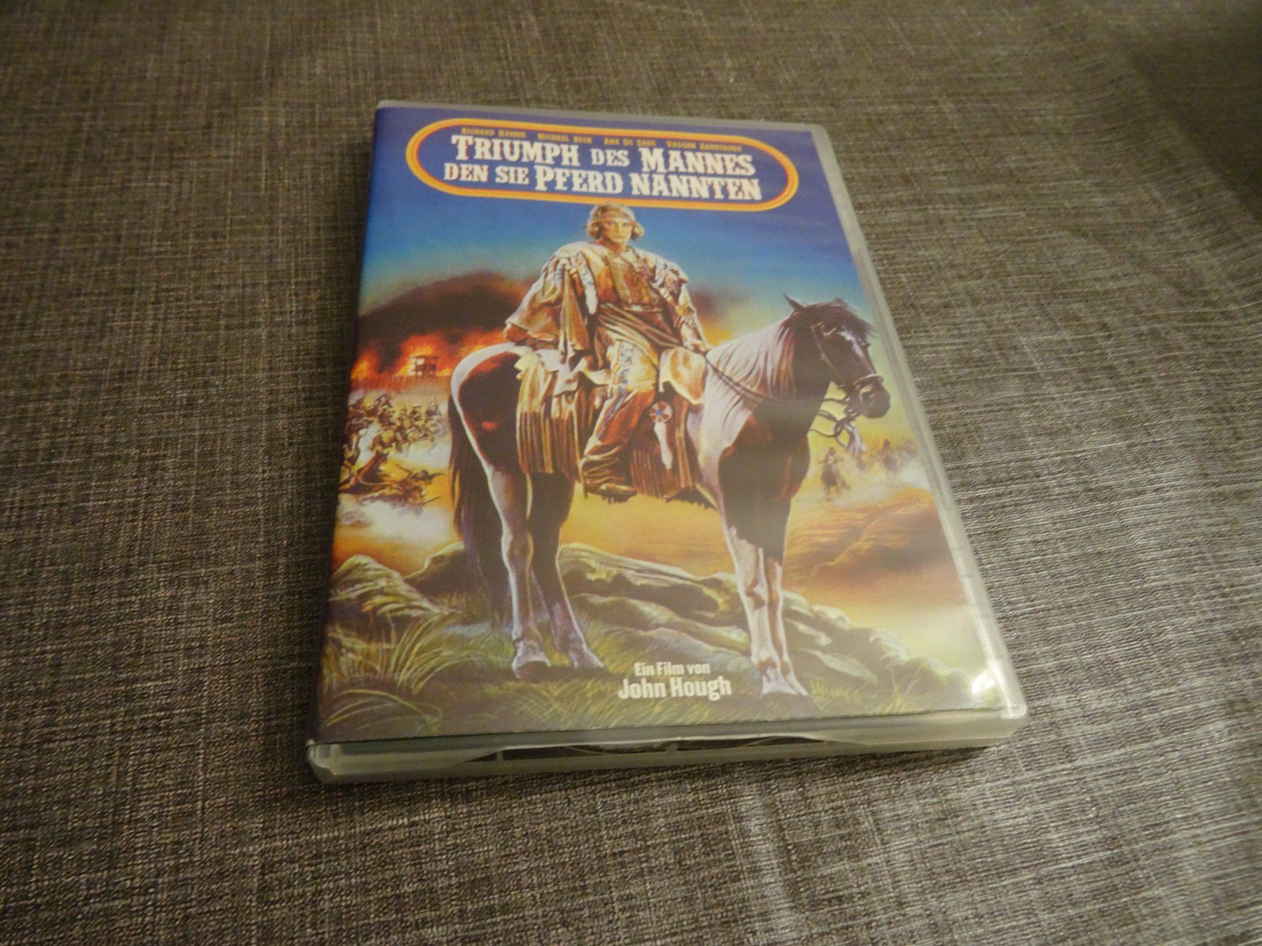 Alle DVDs: DVD Triumph des Mannes, den sie Pferd nannten – Gebraucht aus Olten von Disc-Verkauf