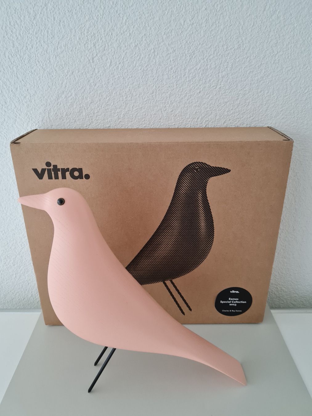 Vitra Statuette: VITRA Eames House Bird rosa – Nuovo e nell'imballaggio originale da Hirschthal venduto da edr567 1