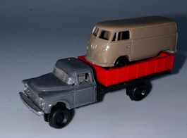 US Pickup (N)  mit Bulli zum Restaurieren von Bachmann