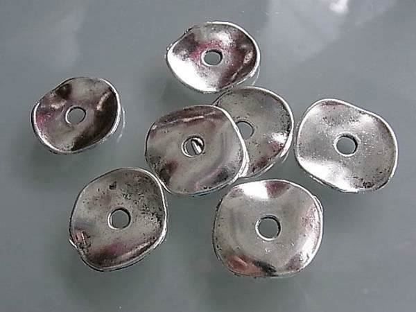 Perle (finte): Perle Scheibe gebogen altversilbert 16mm – Nuovo (secondo la descrizione) da Alpnachstad venduto da perlengaby 1