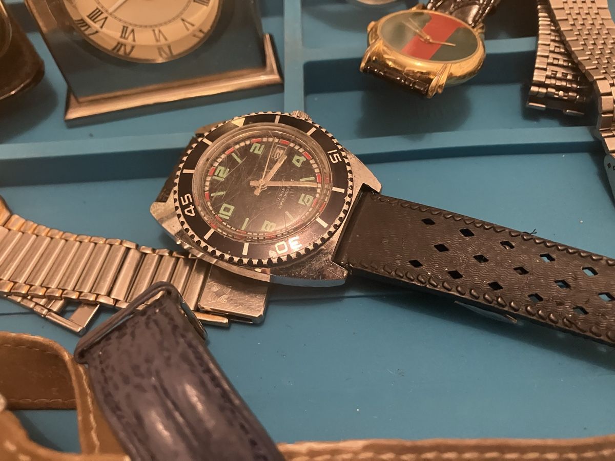 Orologi: Lot de montres et réveils divers, état variable – Difettoso da Fribourg venduto da Snoopy-Mousi 3