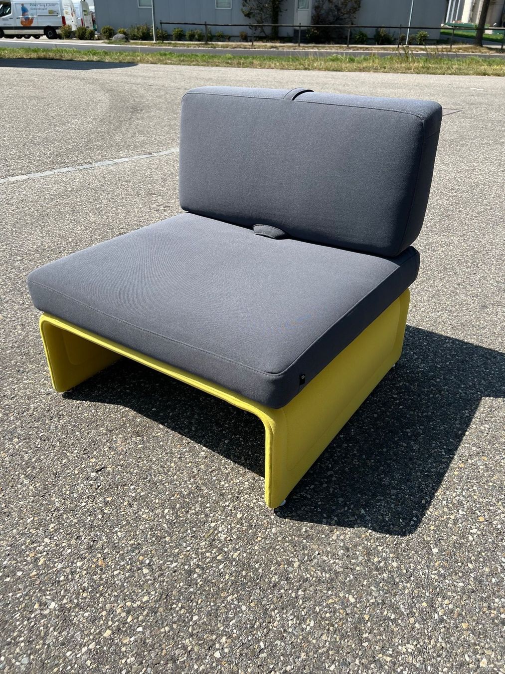 Fermob Sofas: 064 FERMOB Bellevie 1-Sitzer Sofa – Gebraucht aus Wangen an der Aare von TBYN 1