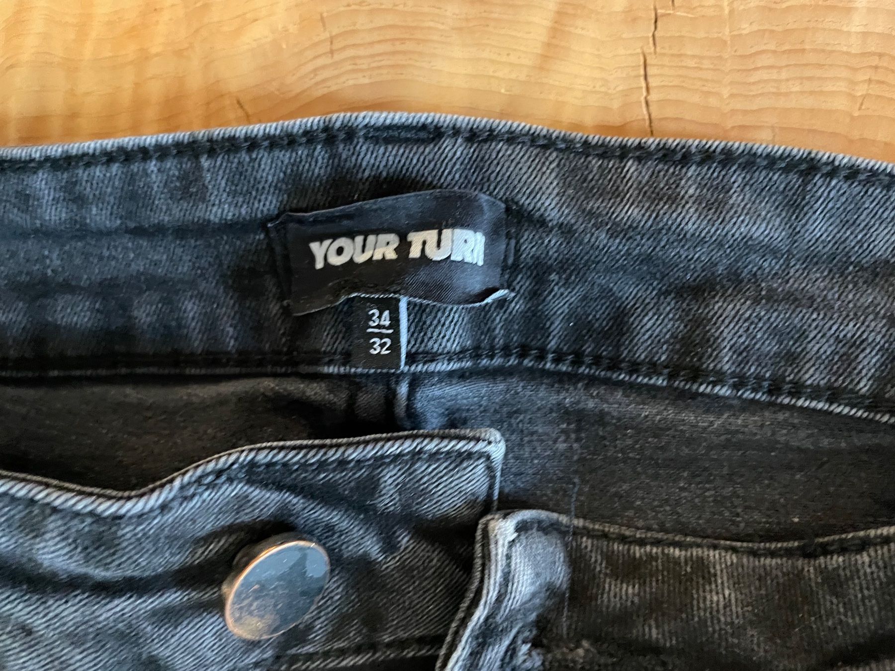 Jeans: Your Turn Jeans schwarz – Usato da Zürich venduto da and_bbr2 2