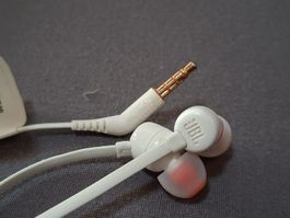 Écouteurs intra-auriculaires JBL filaires blancs