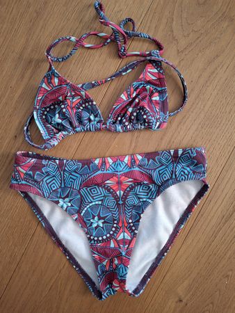 Bikini und Bikinihose Gr. 134