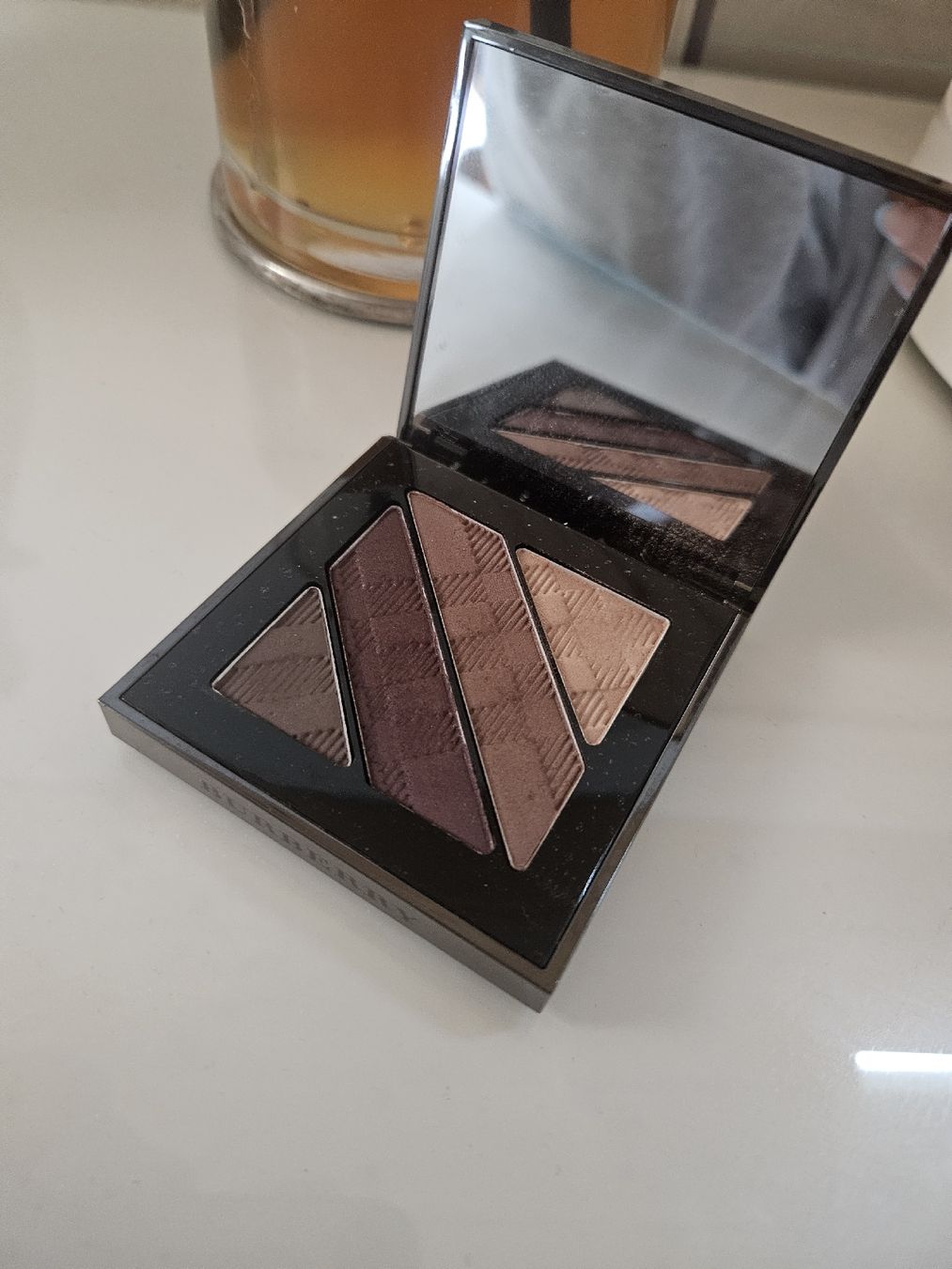 Burberry Make-up: Burberry Lidschatten Plum Pinl No.06 – Usato da Muri AG venduto da lae_kf7w