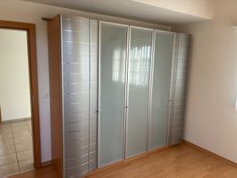 Kleiderschrank