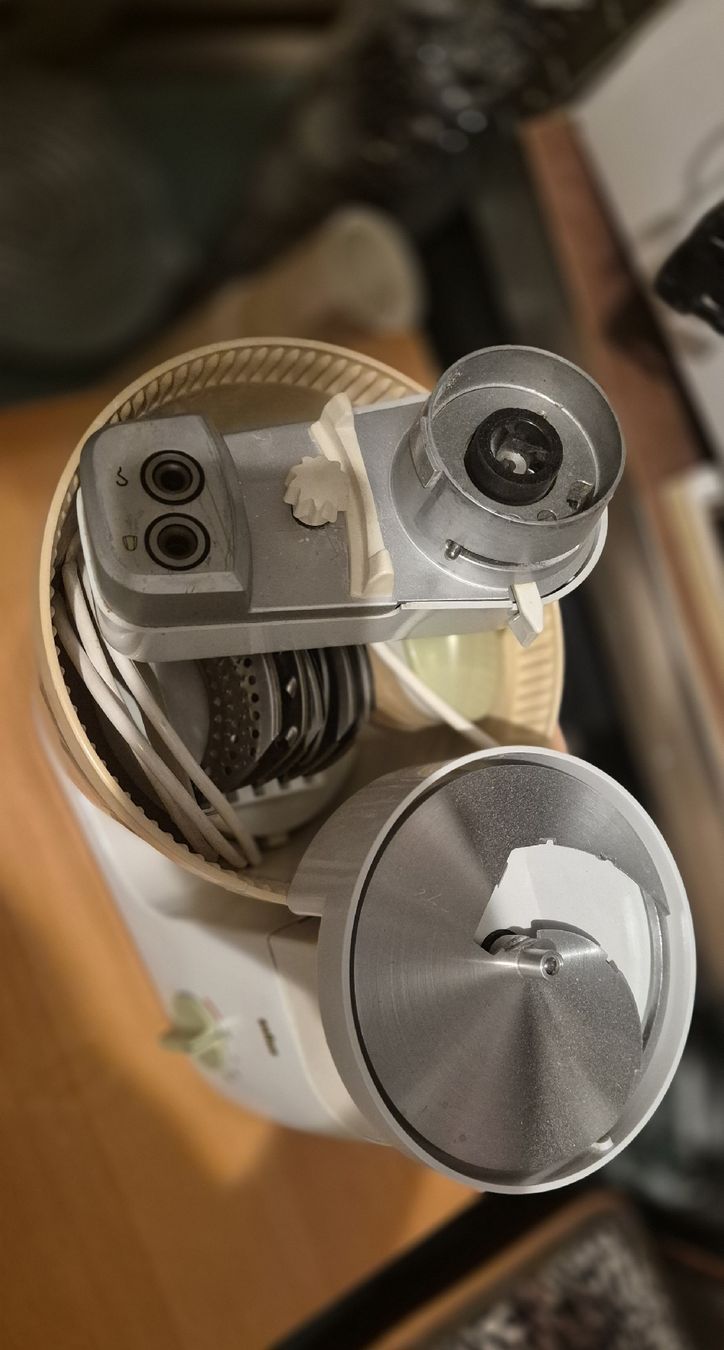 Braun Appareils de cuisine: Braun Küchenmaschine – D'occasion à Triesen par Repona 1