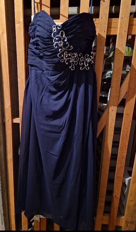 Kleider: Abendkleid  – Gebraucht aus Ittigen von football102013 4