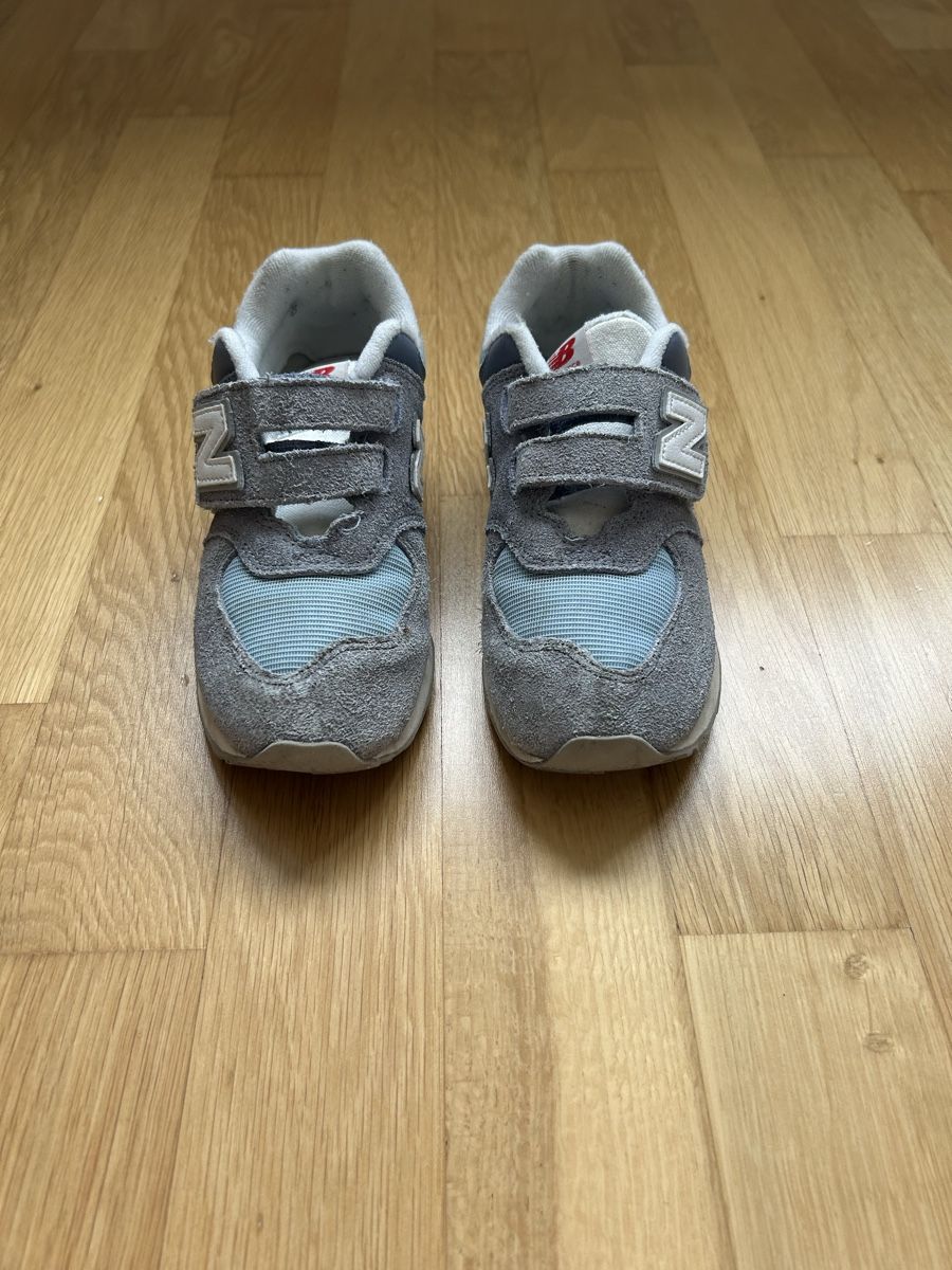 New Balance Schuhe für Jungen: New Balance Sneaker, hellblau, 33 – Gebraucht aus Bern von junibrise 1