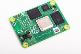 Raspberry Pi CM4 - 8GB/32eMMC + PoE Board/Case + 7" Display