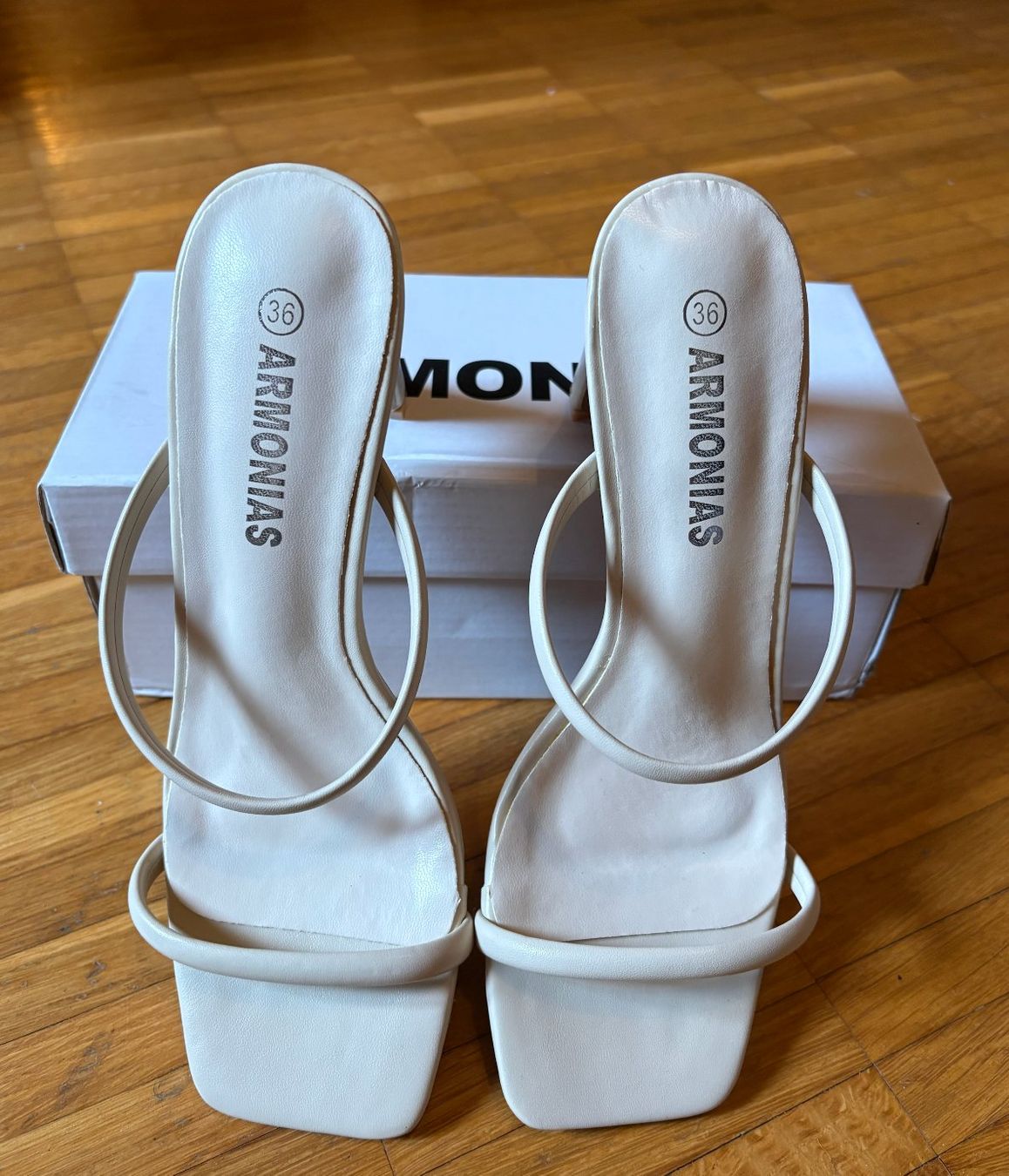 Damenschuhe: Sandales beiges à talons – Gebraucht aus Athenaz (Avusy) von j.bussinger