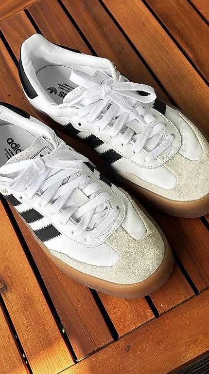 Herrenschuhe: ADIDAS Sambae 38 2/3 – Gebraucht aus Riggisberg von gie_vfj5