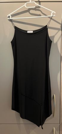 Vestito elegante da donna in perfetto stato