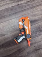 Nerf Elite Firestrike mit Laser