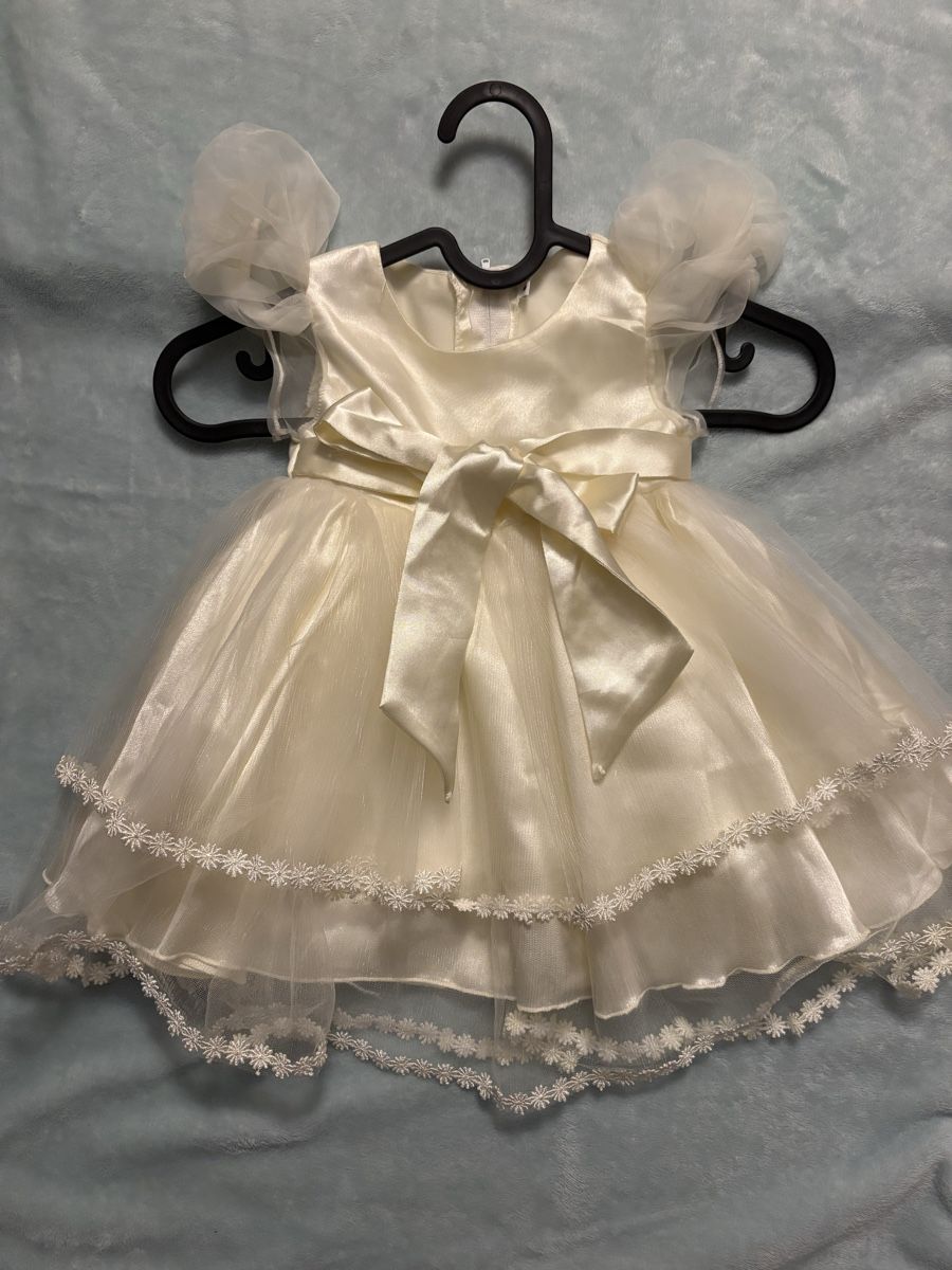 Vestiti & Gonne: Baby wedding dress – Usato da Confignon venduto da Second_Hand_Ch 2