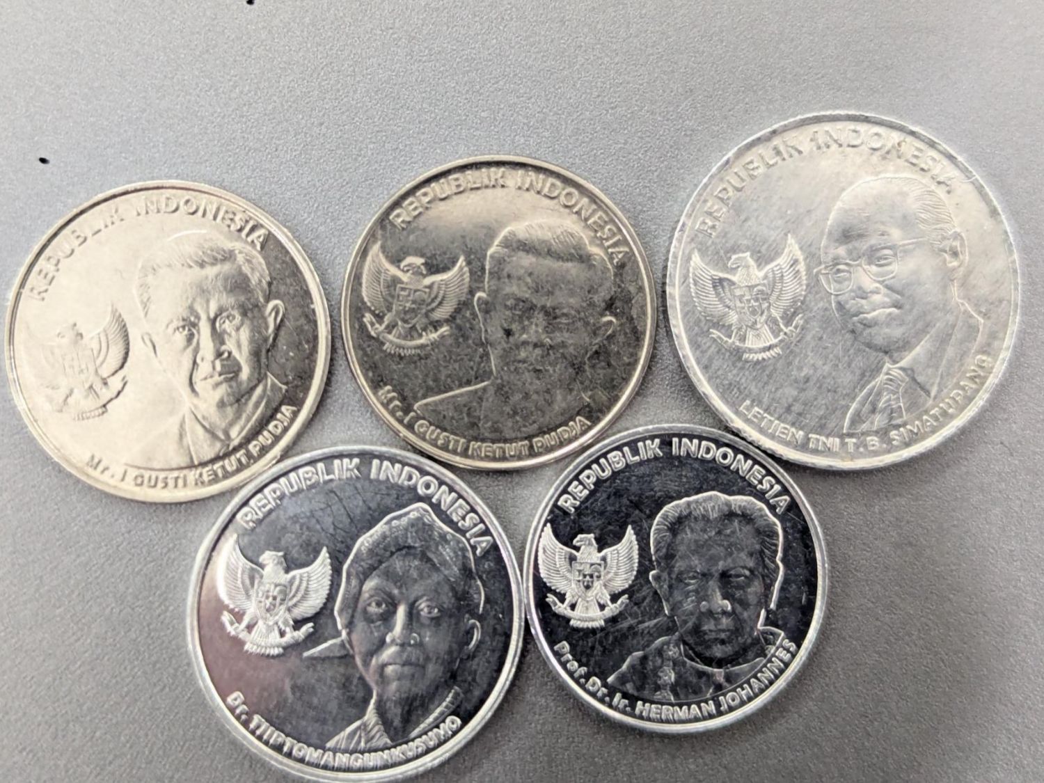 Tutti le monete: Indonesia circulating coins,delivery end of Oct – Usato da Porrentruy venduto da routard 1