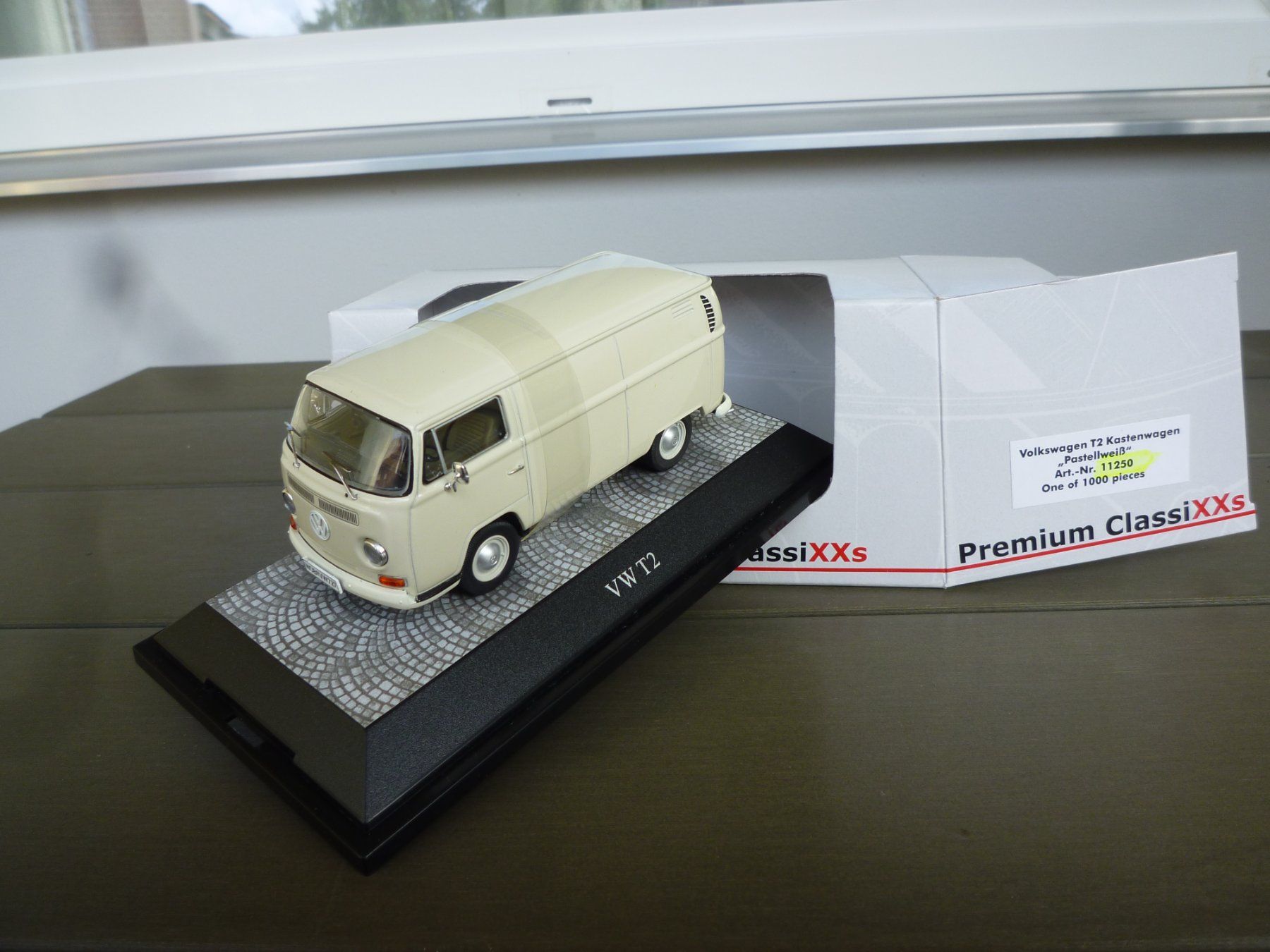 Volkswagen Modellini d'auto: VW T2 Kastenwagen – Nuovo e nell'imballaggio originale da Flawil venduto da Imperiosud